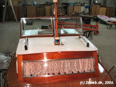 Boot Variant, Kajütdeck von vorne Boot Variant, Kajütdeck von vorne