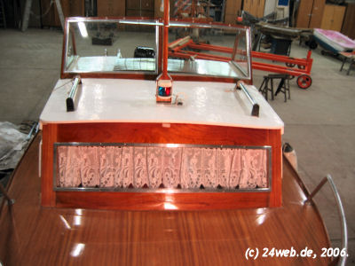 Boot Variant, Kajütdeck von vorne Boot Variant, Kajütdeck von vorne