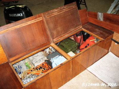 Kajütboot Variant, Heck, Stauraum für viel Zubehör Kajütboot Variant, Heck, Stauraum für viel Zubehör