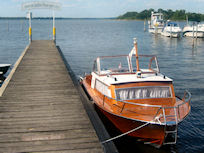 Kajütboot Variant an der Malge, Brandenburg